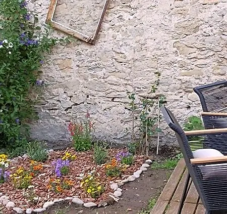 Le 9 De Cour, Kiwi Bed & Breakfast