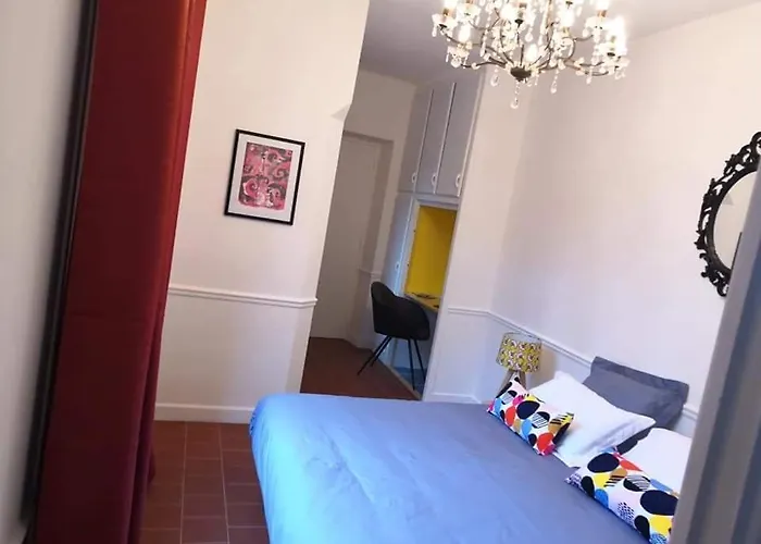 Bed & Breakfast Le 9 De Cour, Kiwi Carcassonne